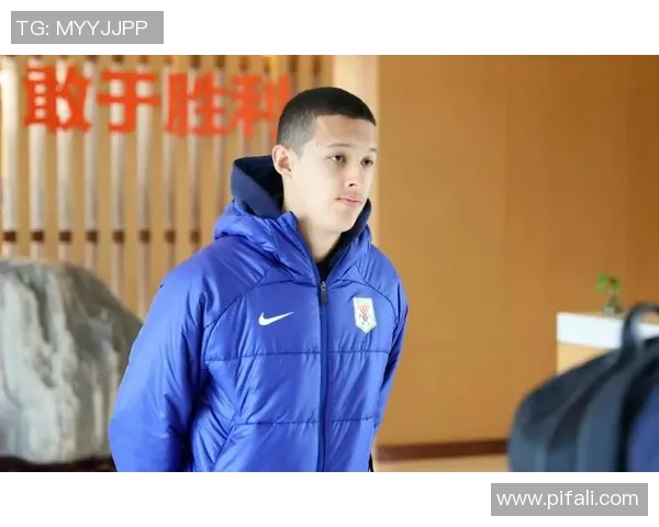 中超一夜4大转会-郑智挨近西海岸韩鹏有望被转正中甲金靴亲承留队