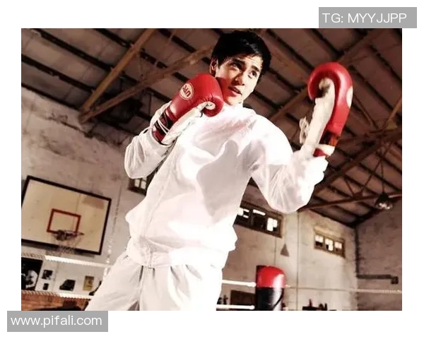 他是新一代拳击说明的代表！全网粉丝超300万，被誉为东北彭于晏